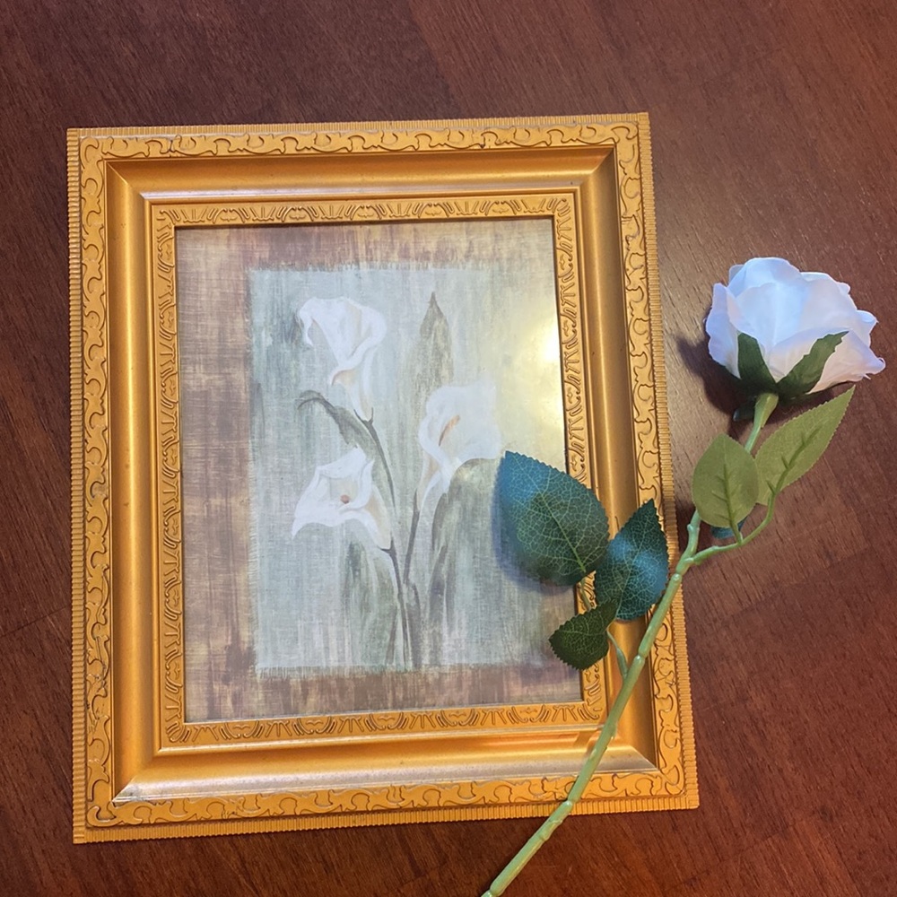 Flower Wall art with golden frame minimalistic style